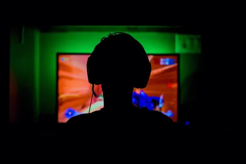 cine a creat minecraft